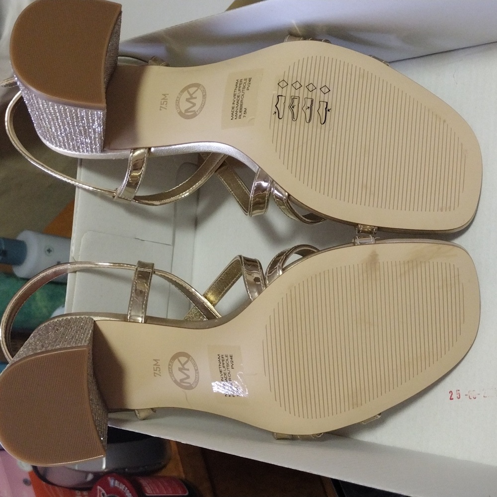 NWT🔥Michael Kors Gorgeous😍 "Lana" Crystal - embellished Sandals Gold 7.5 - Picture 6 of 9